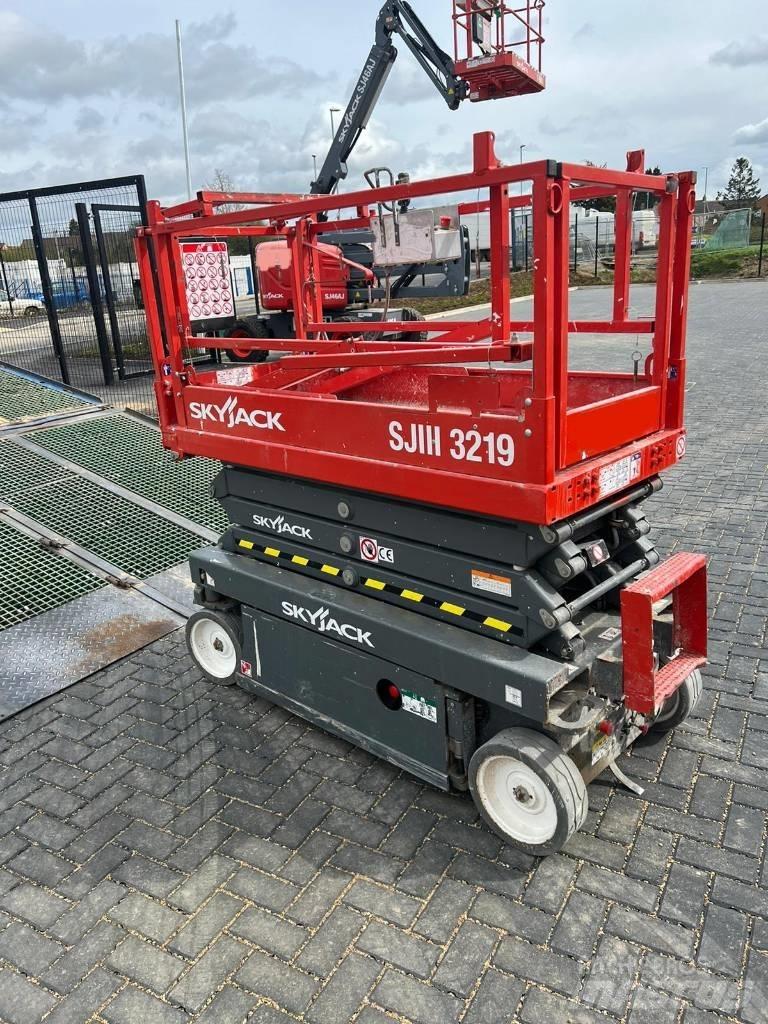 SkyJack SJ 3219 Piattaforme a pantografo