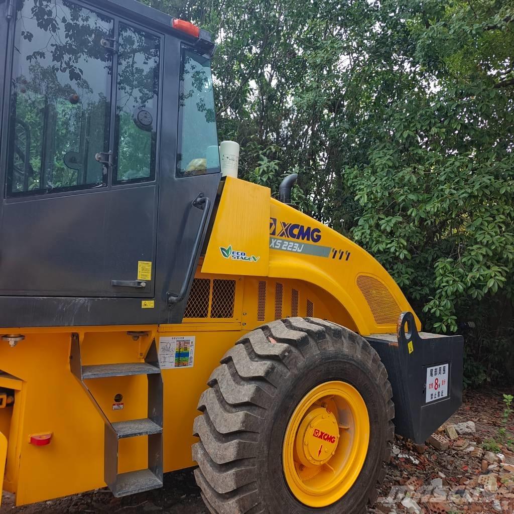 XCMG XS223J Rulli monotamburo