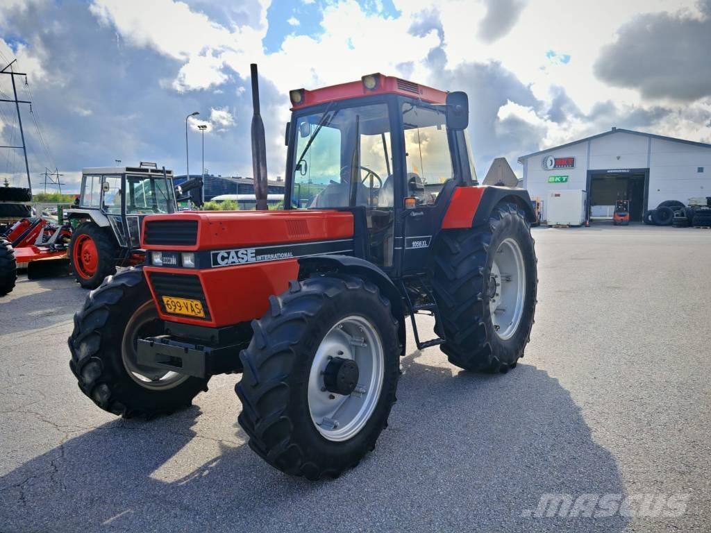 Case IH 1056 XL Trattori