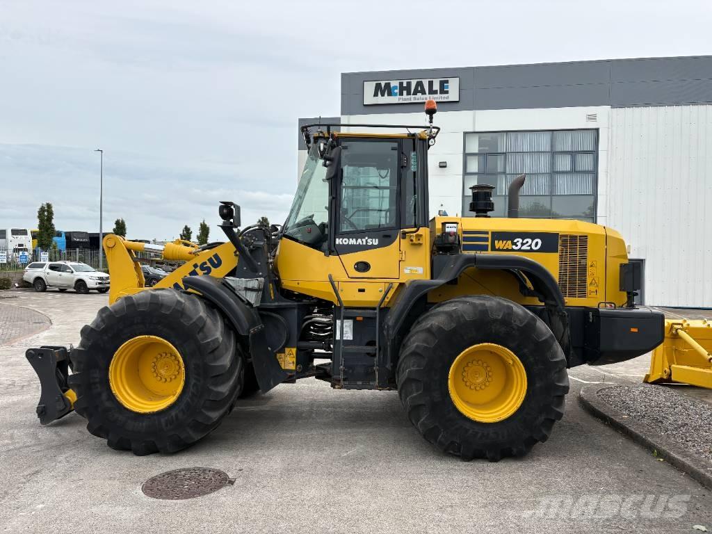 Komatsu WA320-7 Pale gommate