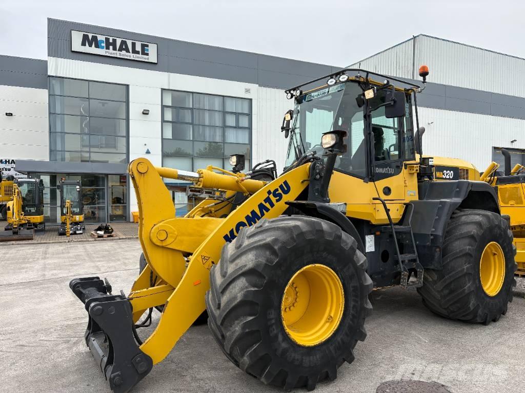 Komatsu WA320-7 Pale gommate