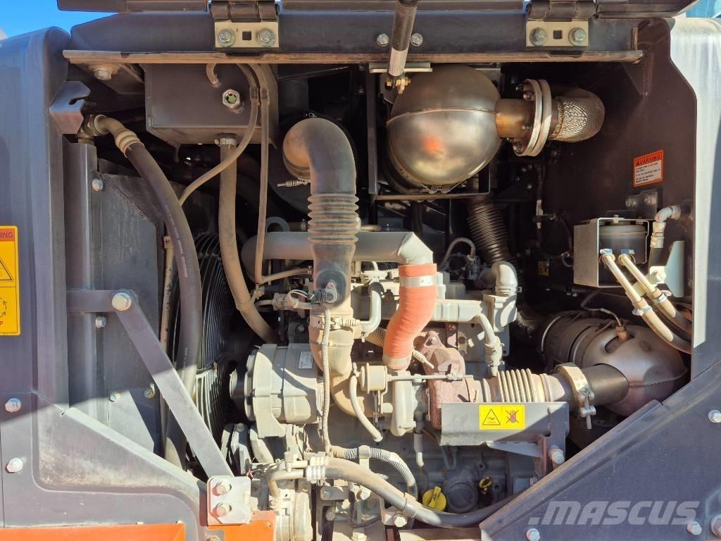 Hitachi ZW 100 Pale gommate