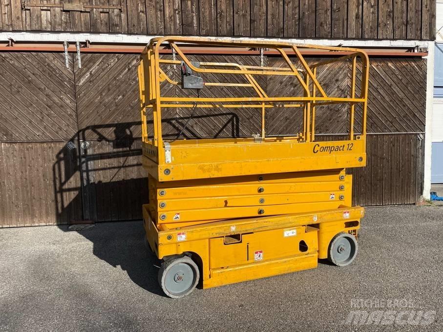 Haulotte Compact 12 Piattaforme a pantografo