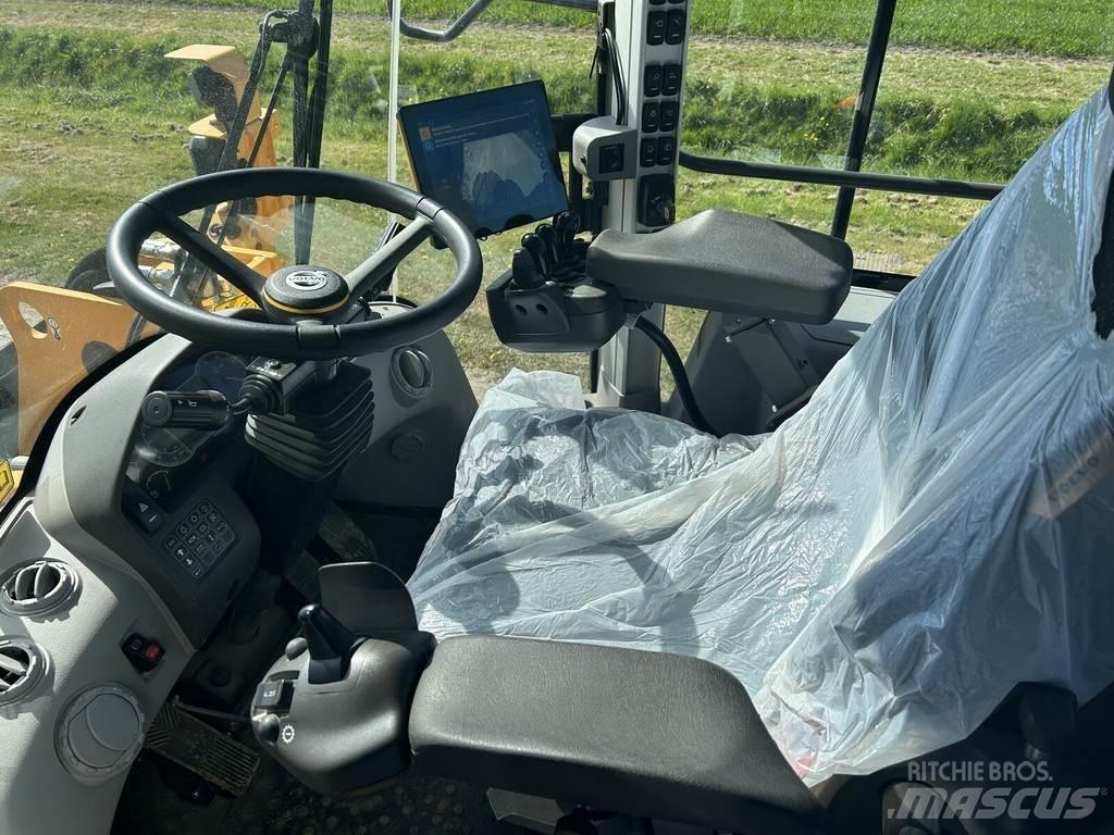 Volvo L120H Pale gommate