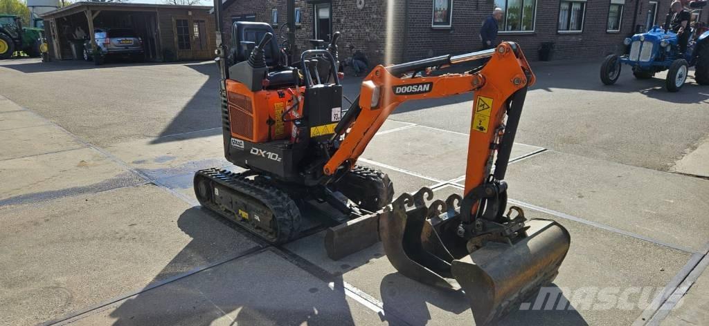 Doosan DX 10 Z Miniescavatori