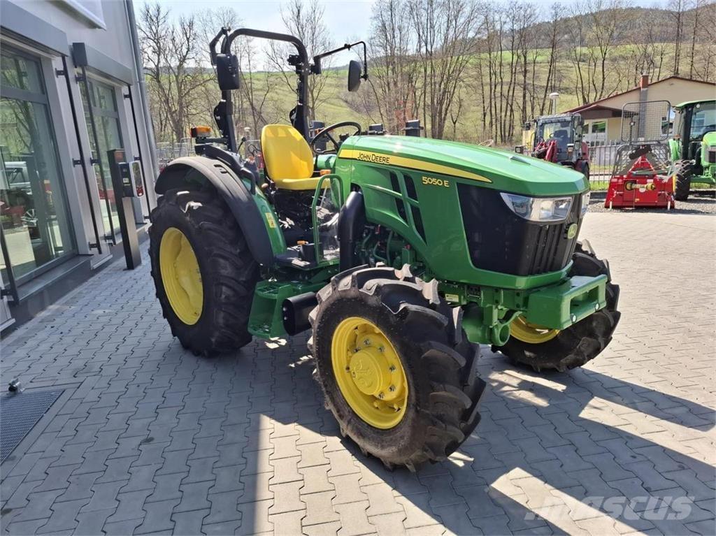 John Deere 5050E Trattori
