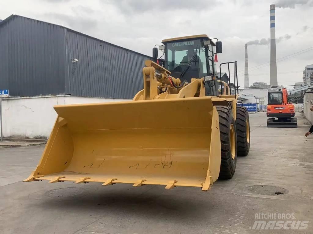CAT 966 H Pale gommate