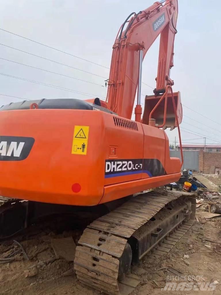 Doosan DH220LC-5 Escavatori cingolati