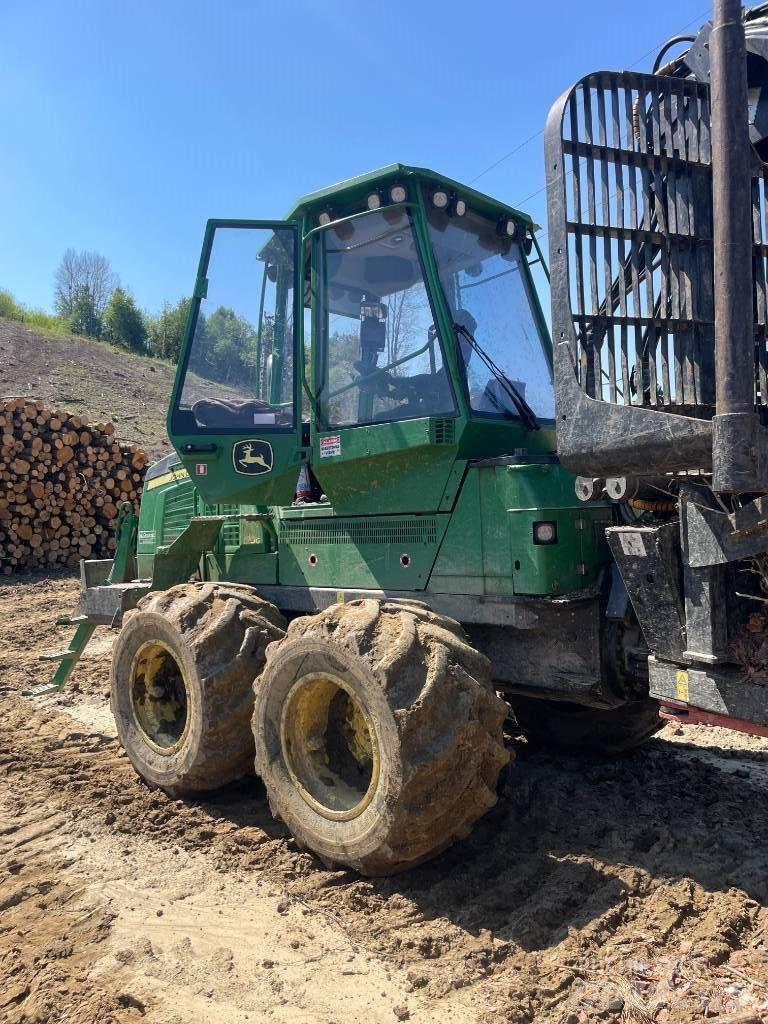 John Deere 1110G Forwarder