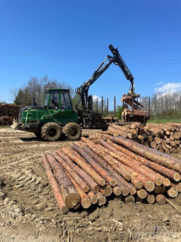 John Deere 1110G Forwarder