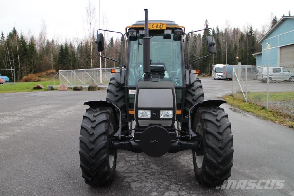 Valtra 700 Trattori