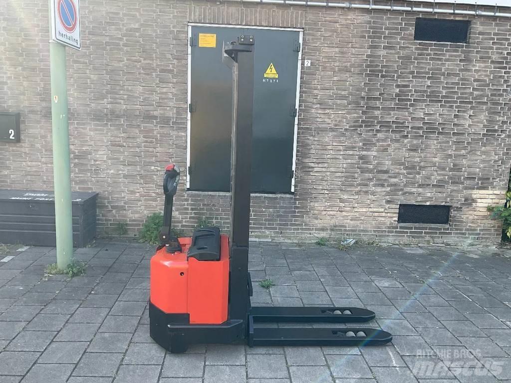 Toyota BT SWE120L Transpallet uomo a terra