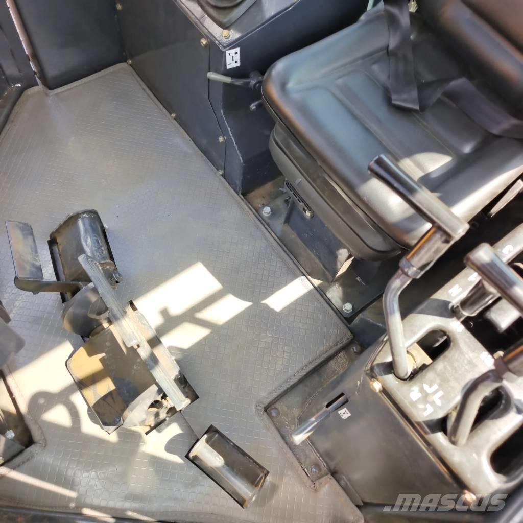 Shantui SD 32 Dozer cingolati