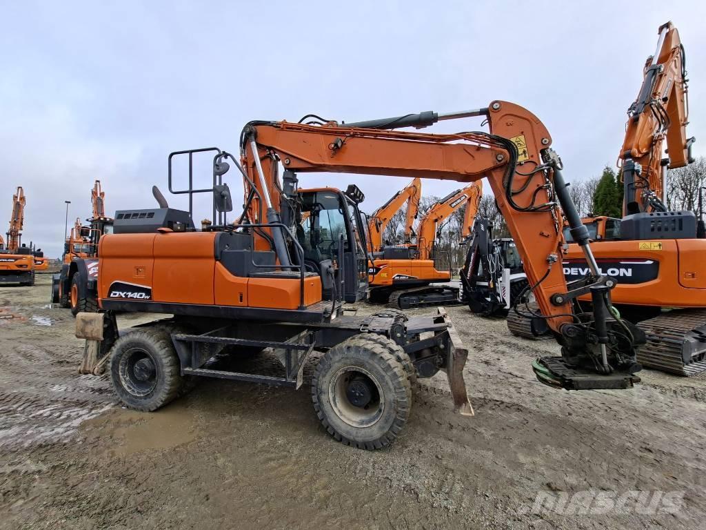 Doosan DX140W-5 Escavatori gommati