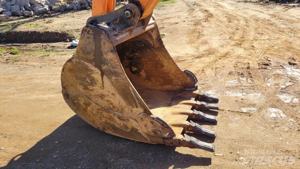 Doosan DX 225 LCA Escavatori cingolati