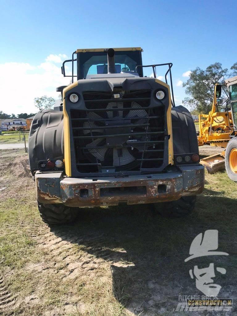 Komatsu WA380 Pale gommate