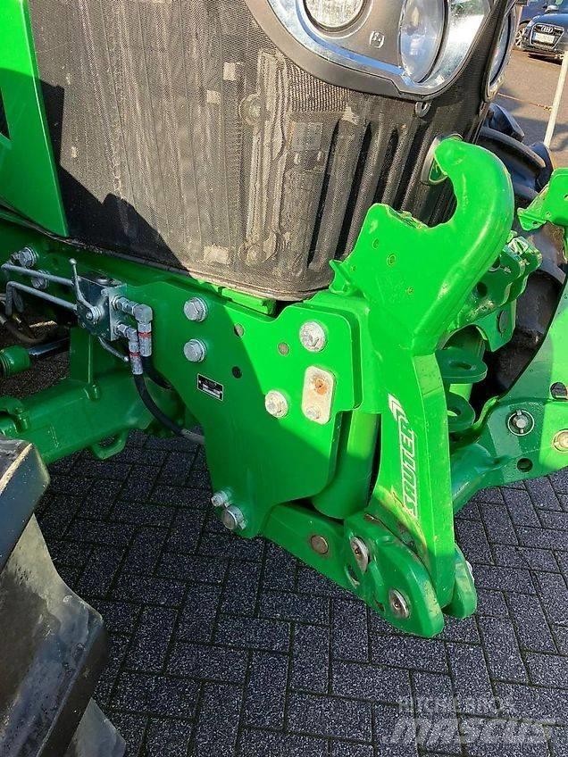 John Deere 6090M Trattori