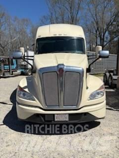 Kenworth T 680 Motrici e Trattori Stradali