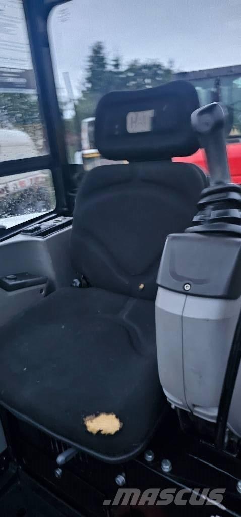 CAT 302.7 D CR Miniescavatori