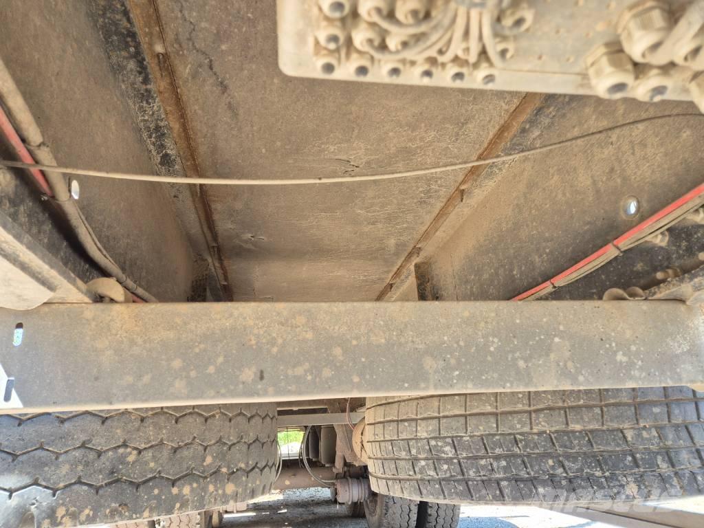 Närko S3HS11T11 Semirimorchi per legno