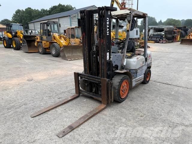 Hytsu S100 30 Carrelli elevatori diesel