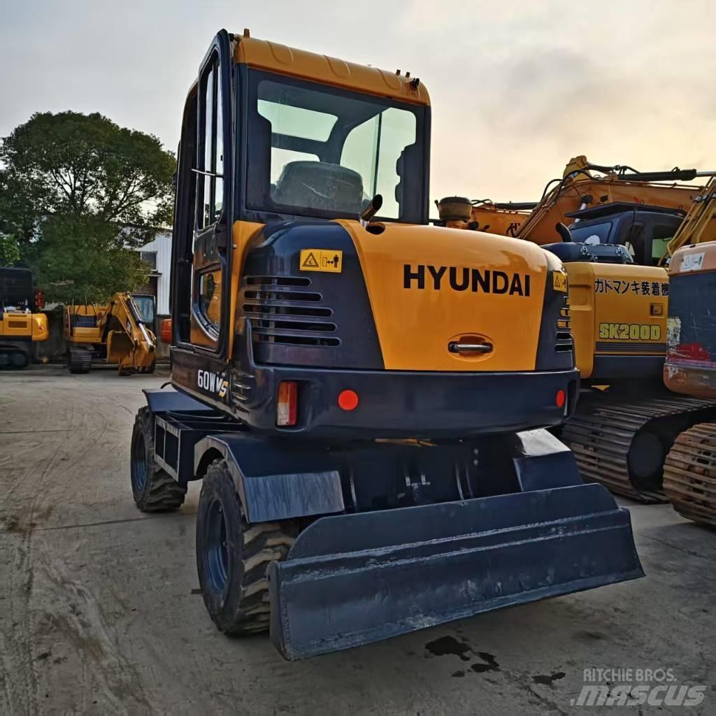 Hyundai 60W-9 Escavatori gommati