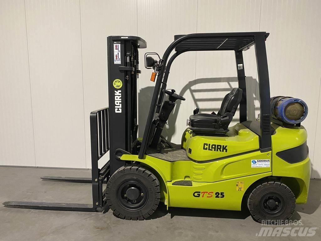 Clark GTS25 Carrelli elevatori GPL