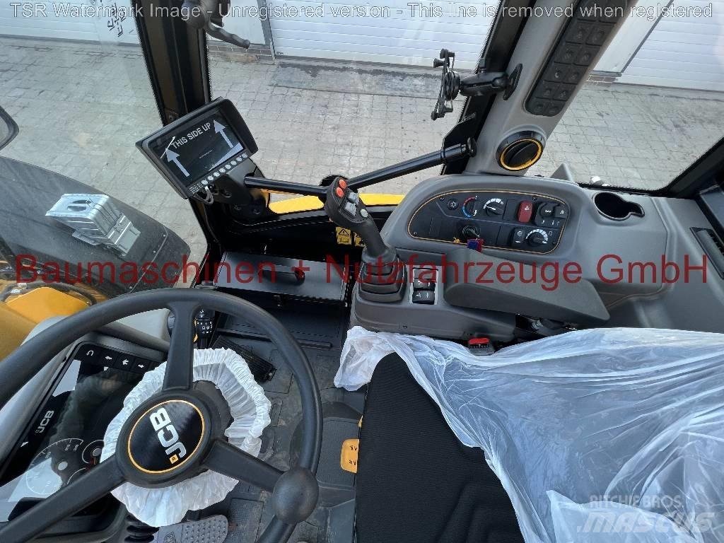 JCB TM320S -Demo- Pale gommate telescopiche