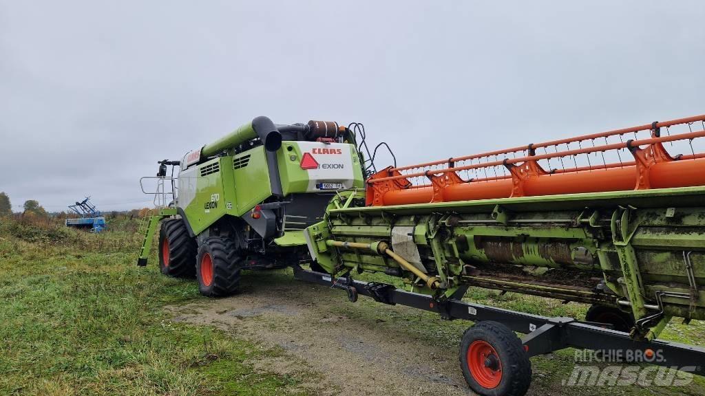 CLAAS Lexion 670 Mietitrebbiatrici