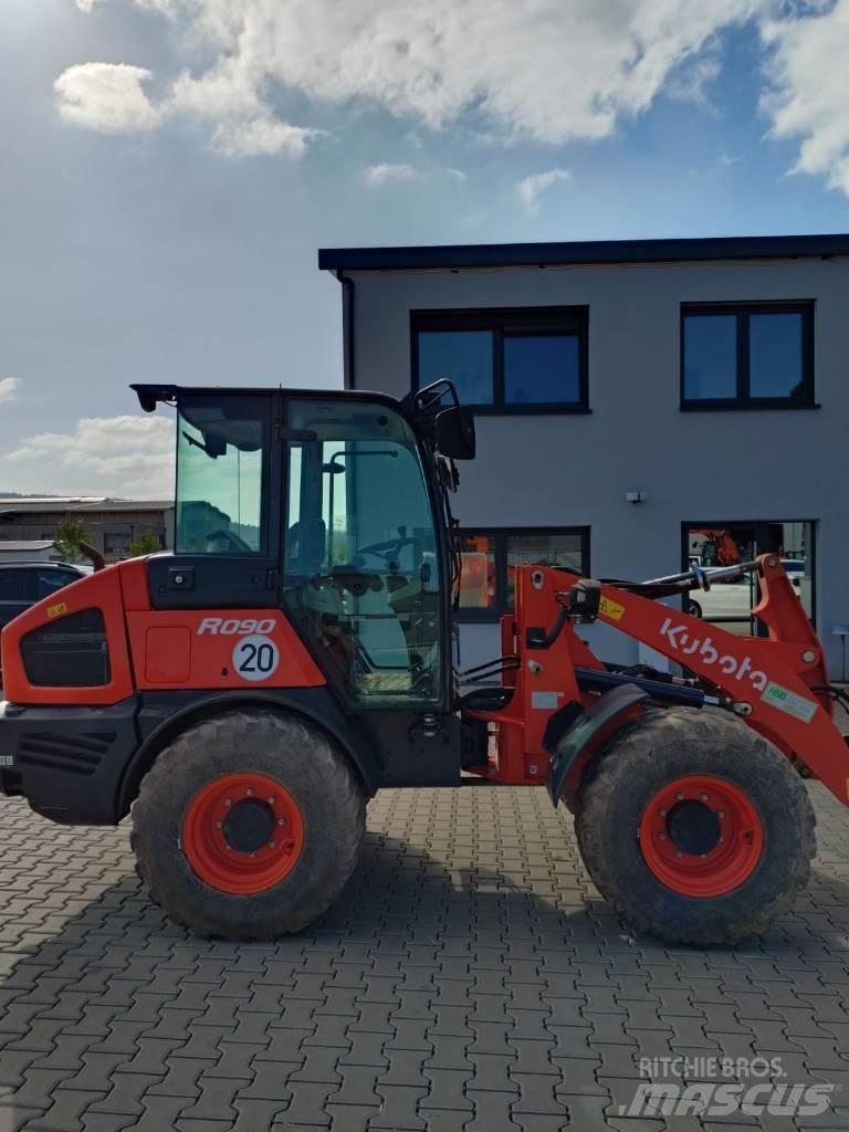 Kubota R 082 Pale gommate