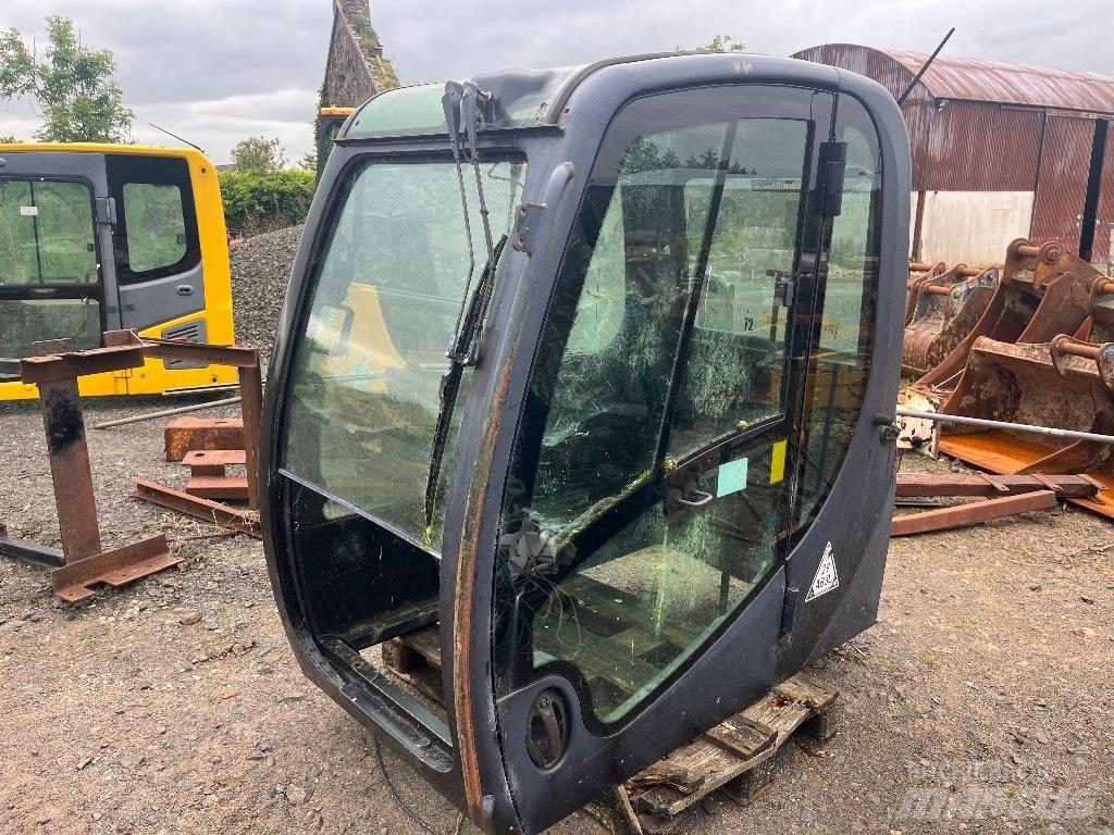 JCB JS220 Cabin / Cab Escavatori cingolati