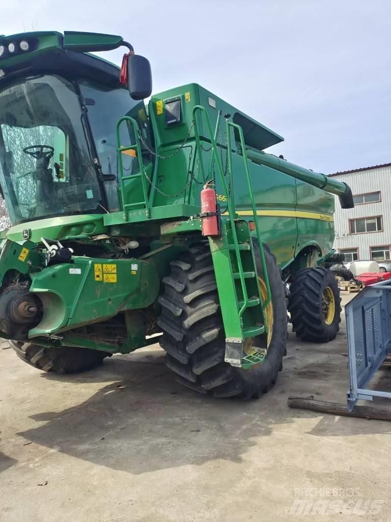 John Deere S660 Mietitrebbiatrici