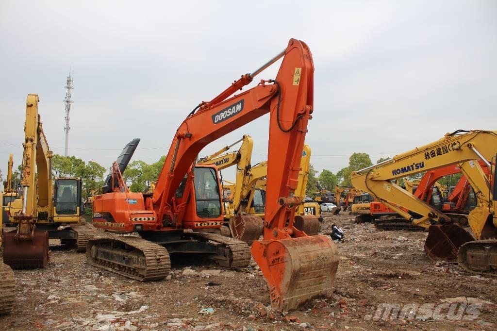 Doosan 220 LC-7 Escavatori cingolati