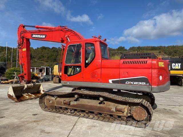 Doosan DX 235 LC Escavatori cingolati