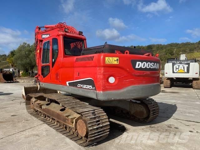 Doosan DX 235 LC Escavatori cingolati