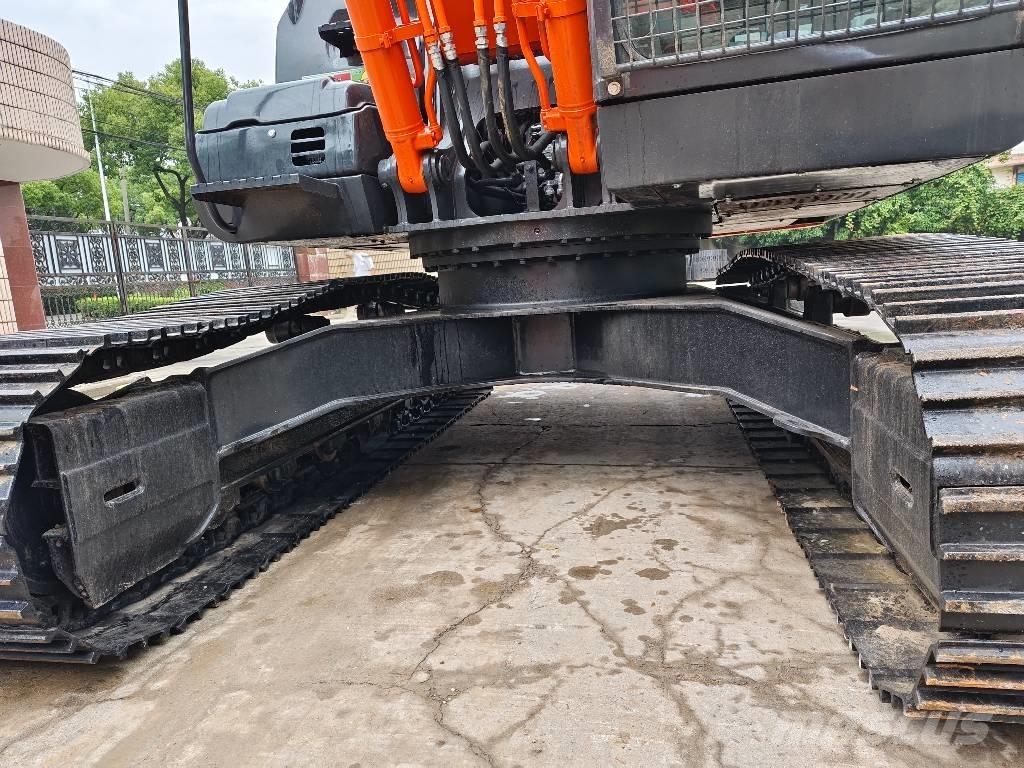 Hitachi ZX 200 Escavatori cingolati