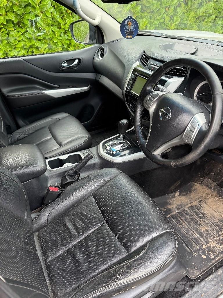 Nissan Navara Pick up/Fiancata ribaltabile