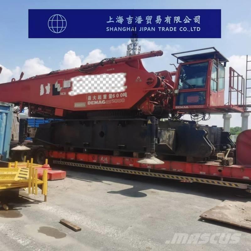 Demag CC 2800 Gru cingolate