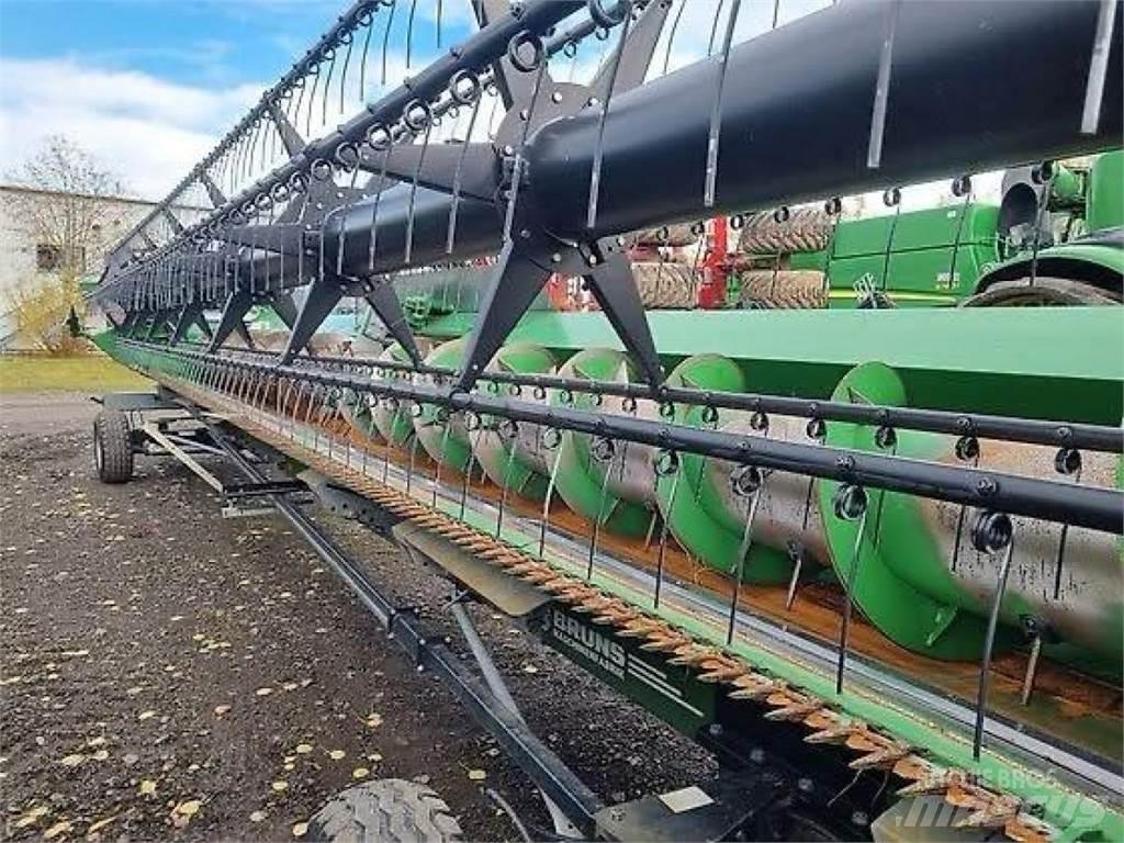 John Deere S 685 i Mietitrebbiatrici
