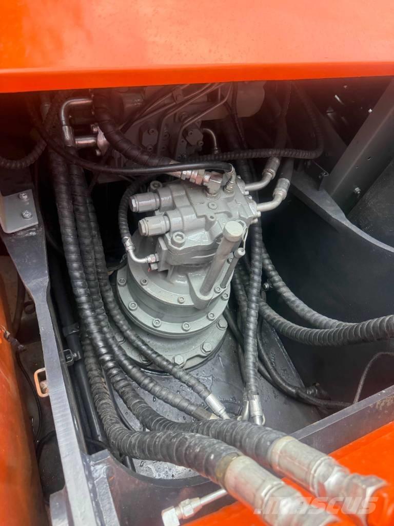 Hitachi ZX200 Escavatori cingolati