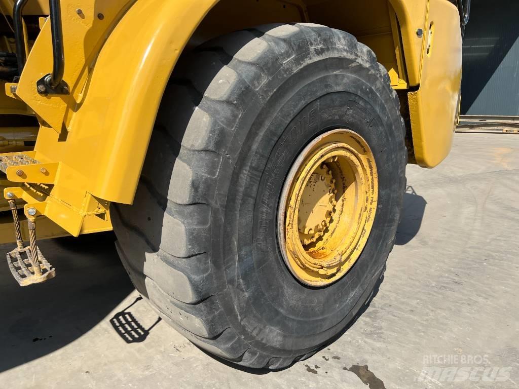 CAT 740 Water Truck Autocisterne