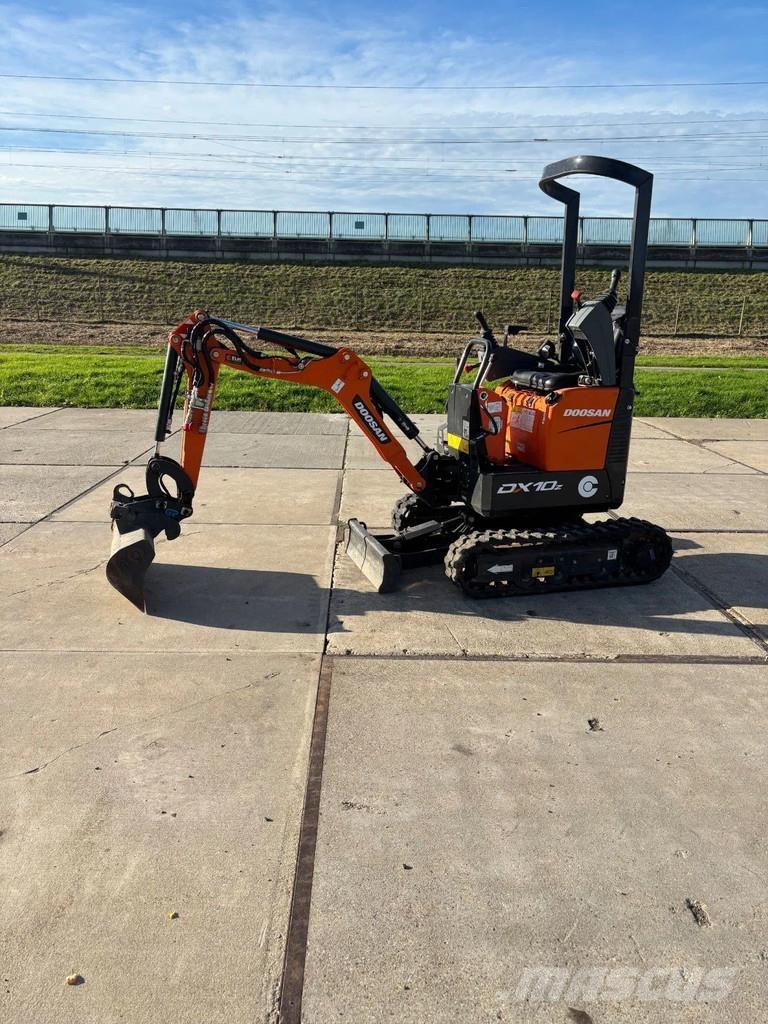 Doosan DX10Z Miniescavatori