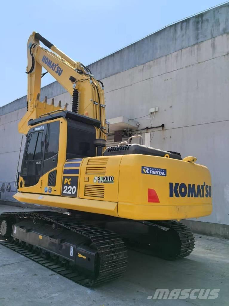 Komatsu PC220-8 Escavatori cingolati