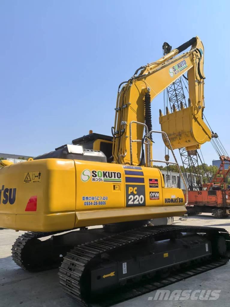 Komatsu PC220-8 Escavatori cingolati