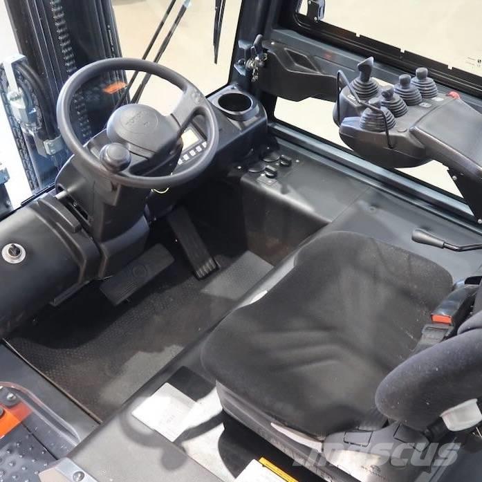 Toyota 8FBMT30 Carrelli elevatori elettrici