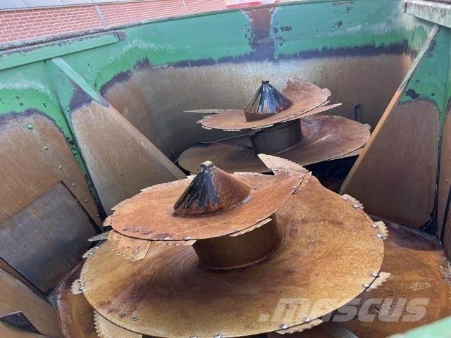 Peecon 26M³ Miscelatori