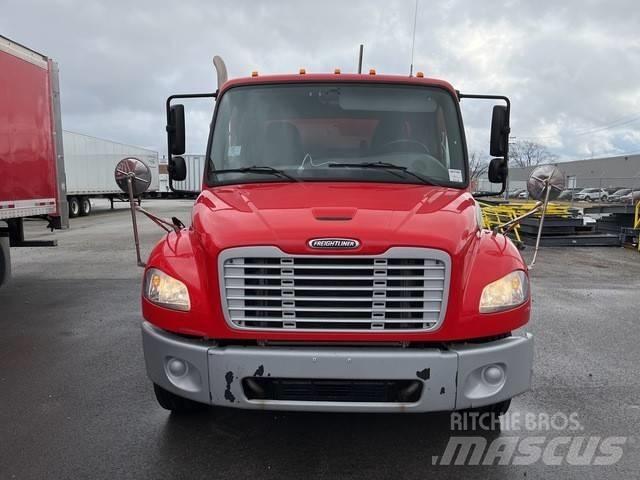 Freightliner M2 106 Camion per la consegna bevande