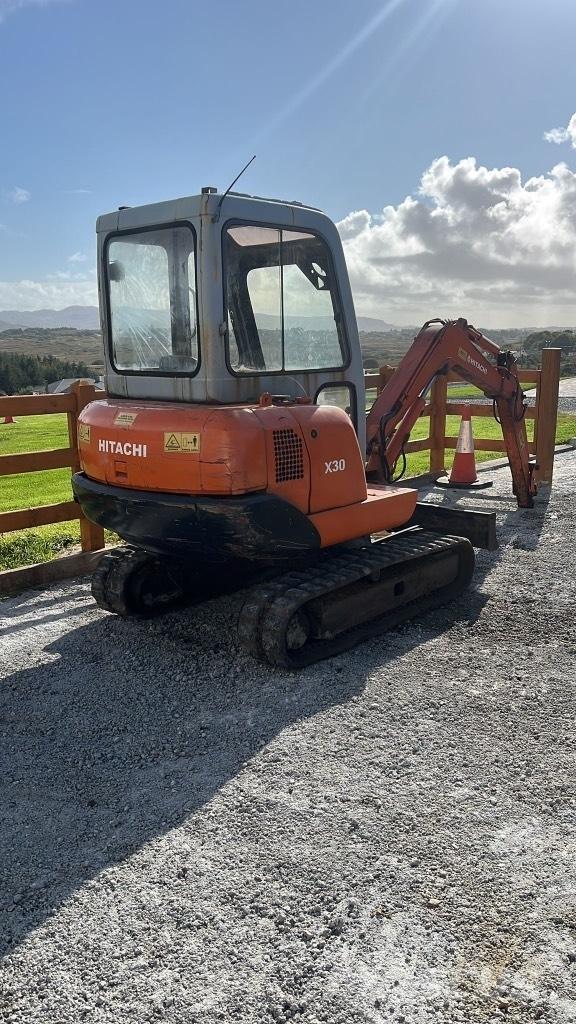 Hitachi Ex30-1 Miniescavatori