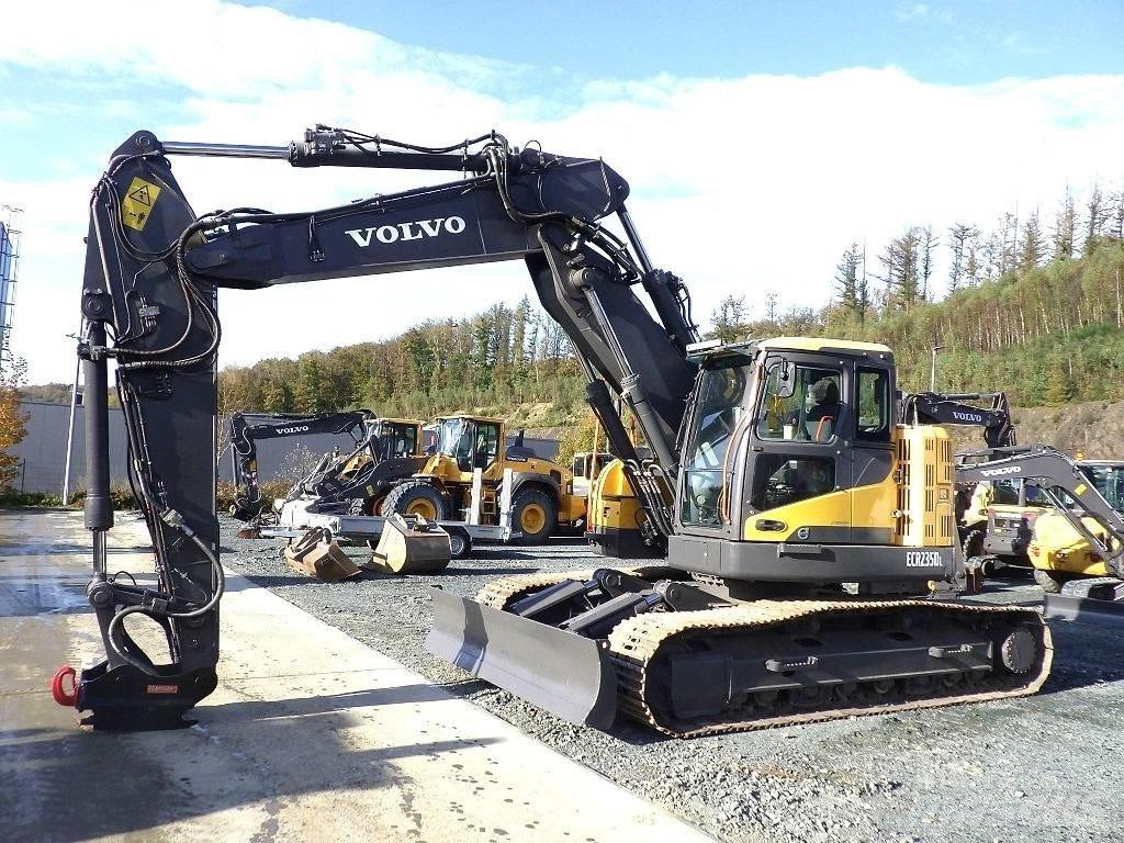 Volvo ECR 235 D Escavatori cingolati