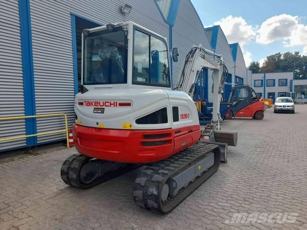 Takeuchi TB 250-2 Miniescavatori